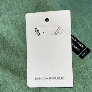 nwt banana republic earrings